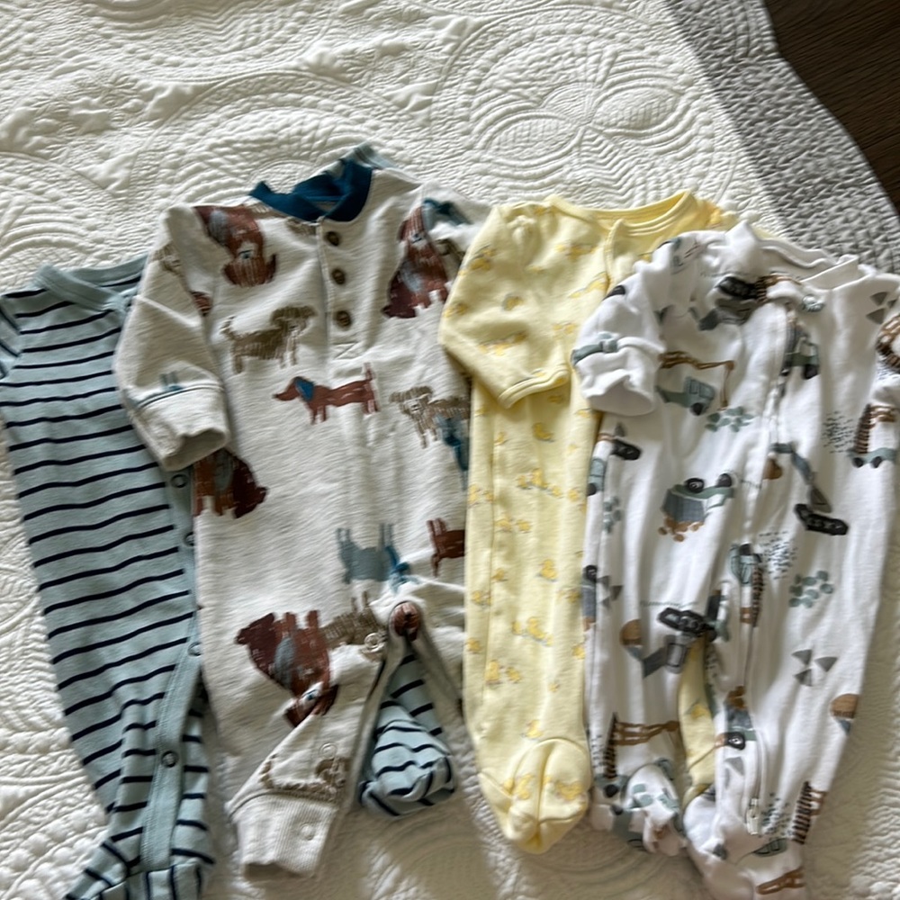 🍄 3 for $30 🍄 bundle for discount Carters/ Little Me sleeper bundle